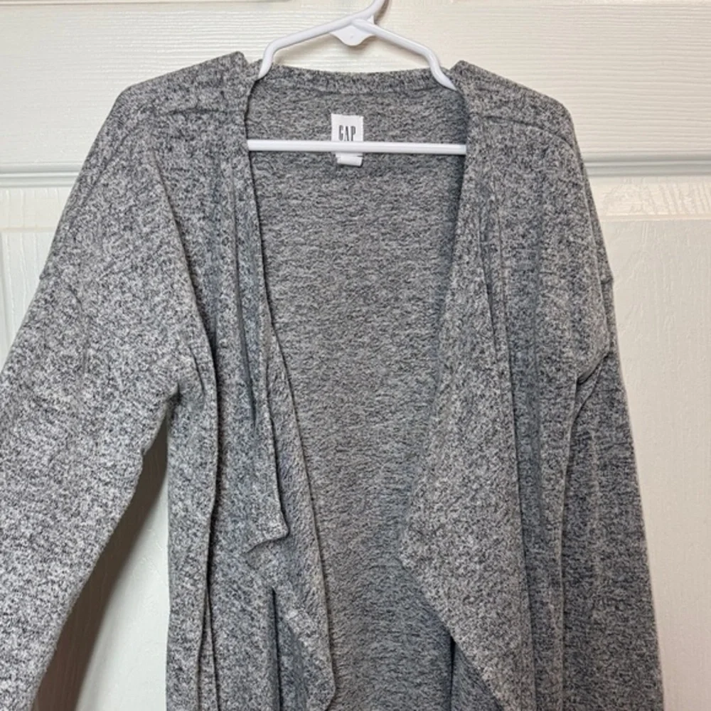 GAP Girl’s Heather Gray Open Cardigan